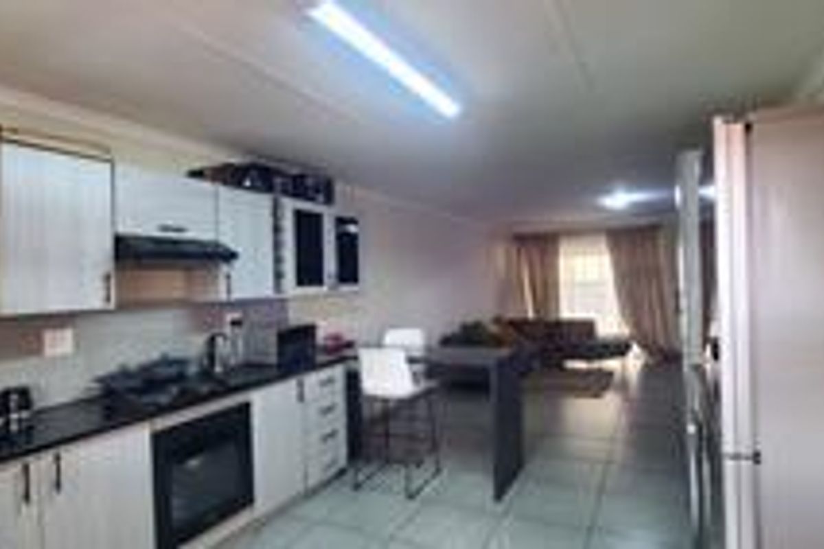 Ultimate Comfort and Convenience in Florida Heights! - Photo 2