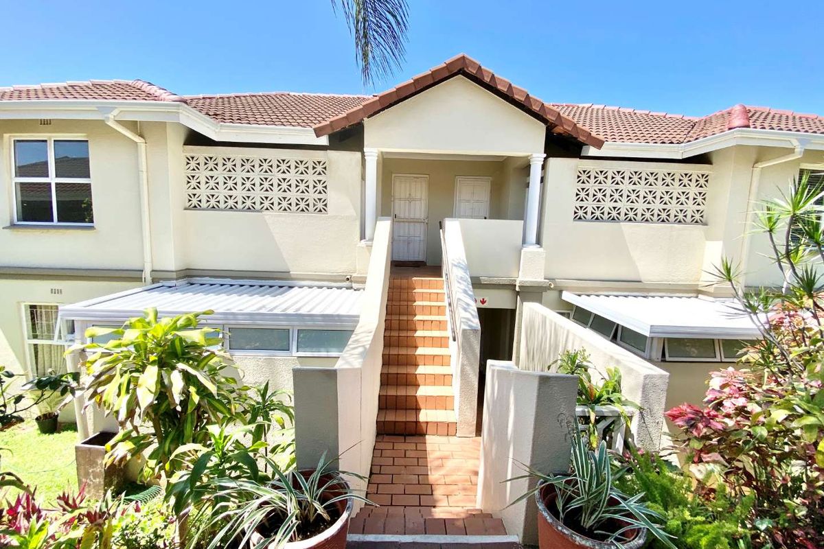 Hendra Estates - Stunning 2 Bedroom Tonwhouse For Rent In Lovely Complex In Durban North! - Photo 3
