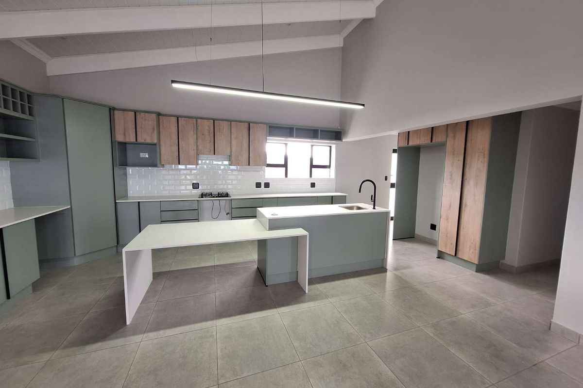 Modern Newly Built- 3-Bedroom Duet in Dana Bay - Photo 5