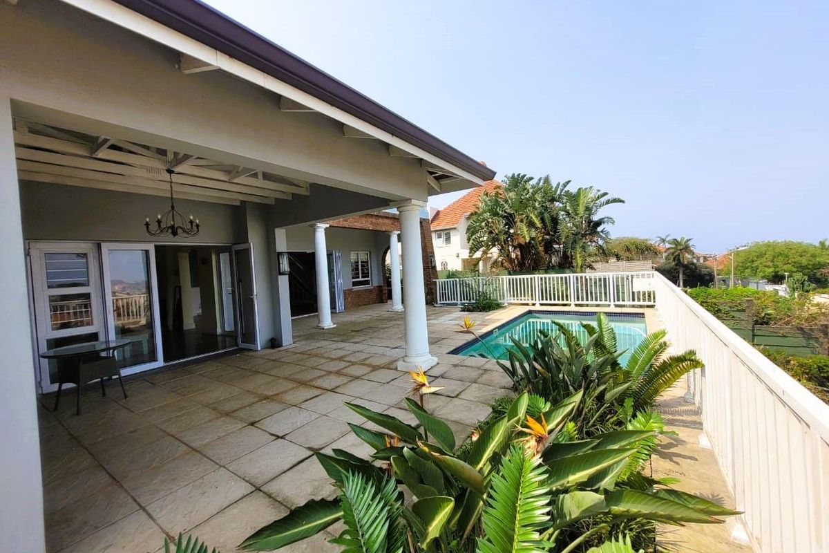 Luxurious 3-Bedroom Home with Panoramic Sea & City Views in Morningside - Photo 4
