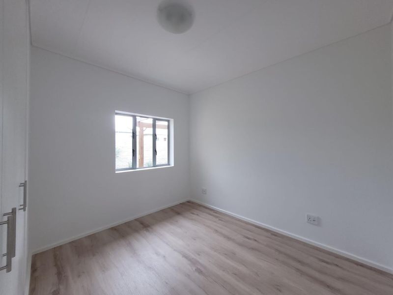 Mooikloof Country Estate 3 Bedroom House For Sale - Photo 6