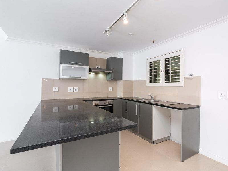 Great Value City Centre Apartment - Photo 8