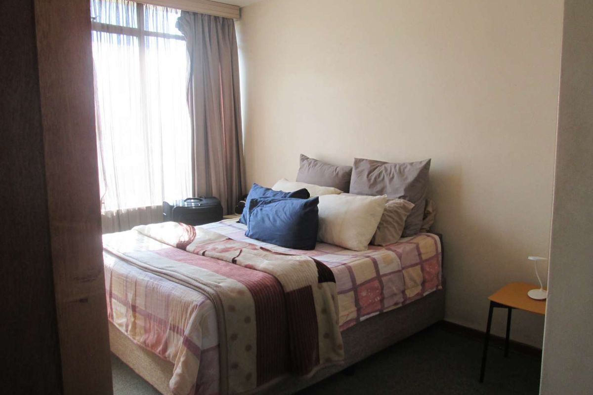 VERY BEAUTIFUL [1] ONE BEDROOM APARTMENT FOR SALE IN SUNNYSIDE [ PRETORIA ] - Photo 5