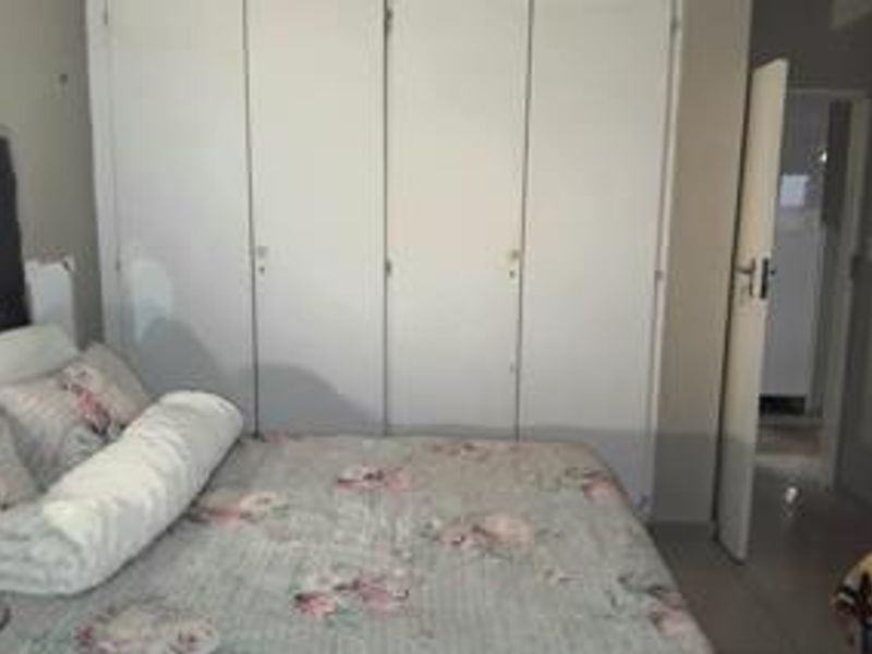 Renovated 1st floor apartment - Photo 9