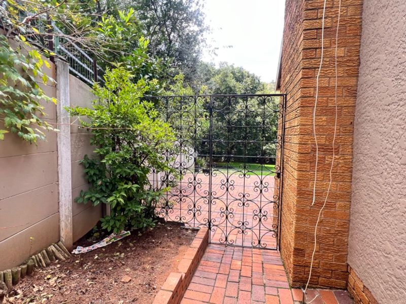 Prime Location Gem: Your Dream Family Home Awaits!" - Photo 5