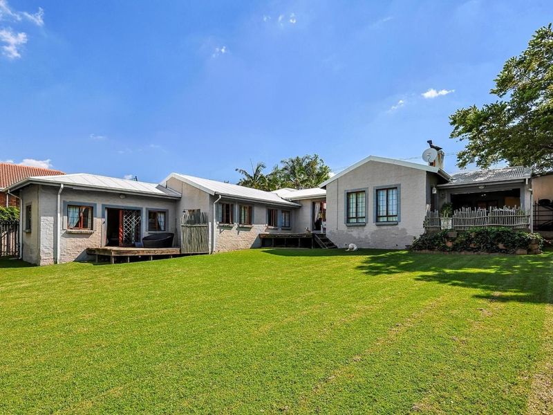 Prime Real Estate: Large Stand, Granny Flat, & Perfect Location - Photo 10