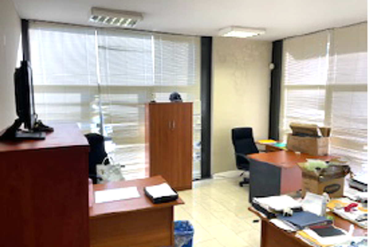 Industrial Property for Sale – 4,050m2  (Three Subdivided Plots) N$18 455 000.00 - Photo 4