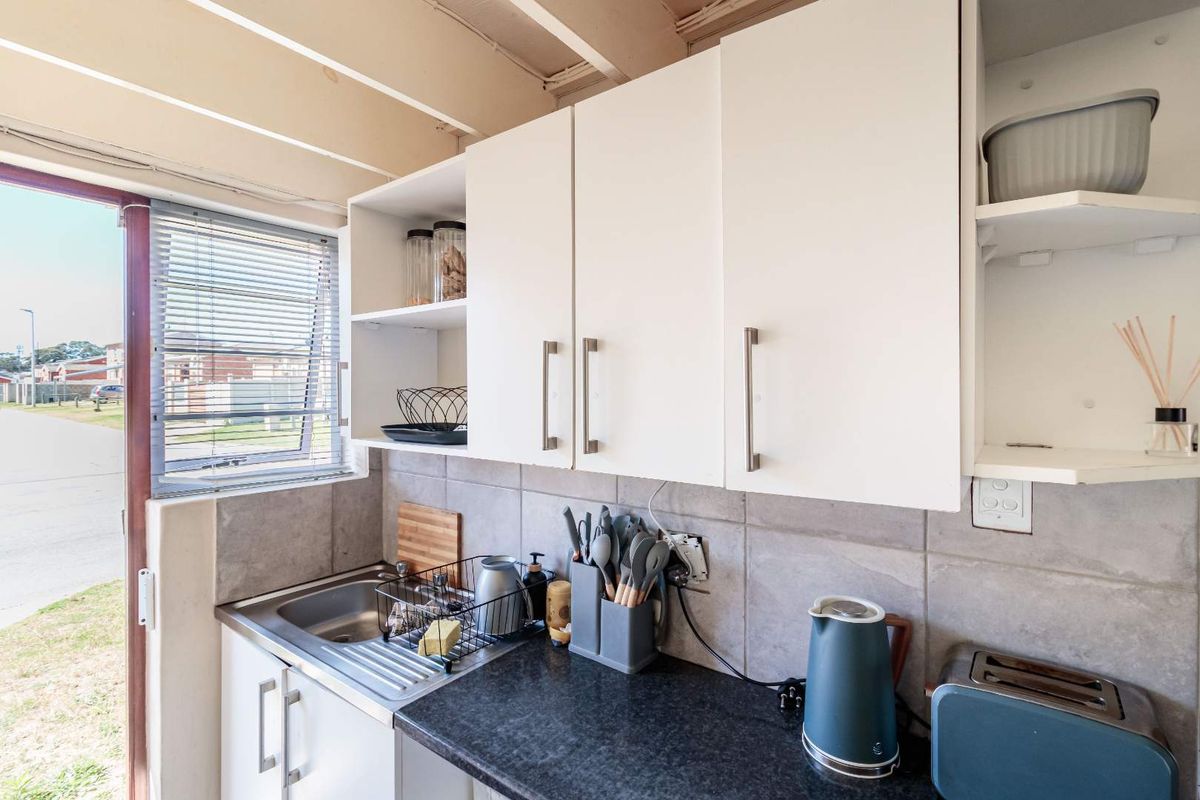 Starter Home - Walmer Link - Photo 5
