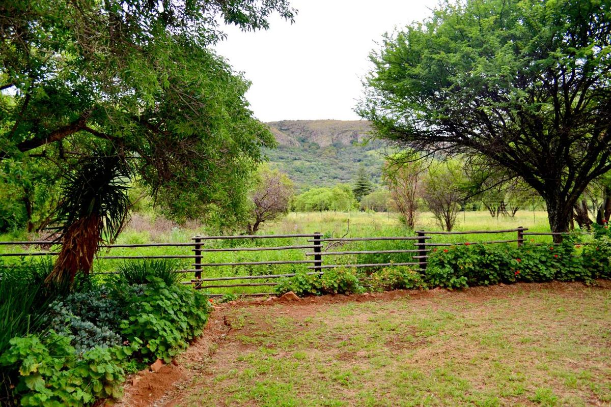 ***7ha Bushveld Property with Equestrian Facilities & Multiple Income Possibilities – Kameeldrift West | Under R3m*** - Photo 2