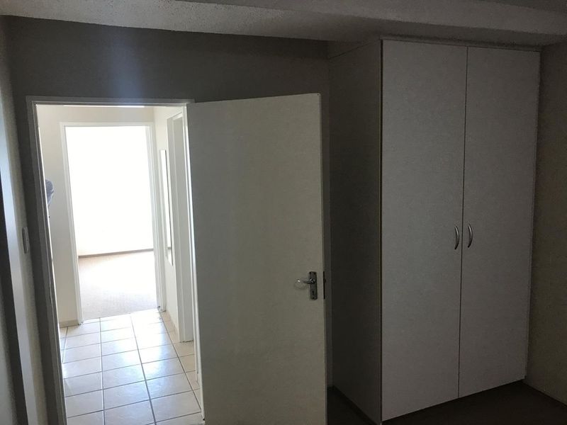 2 Bedroom Apartment For Sale - Photo 3