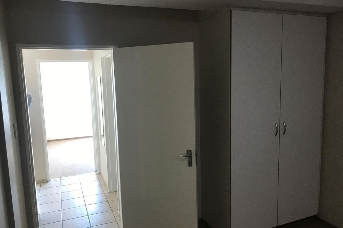 2 Bedroom Apartment For Sale - Photo 3