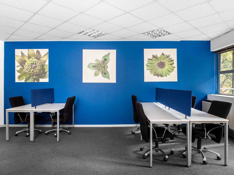 Flexible workspace in Regus Parktown - Photo 8
