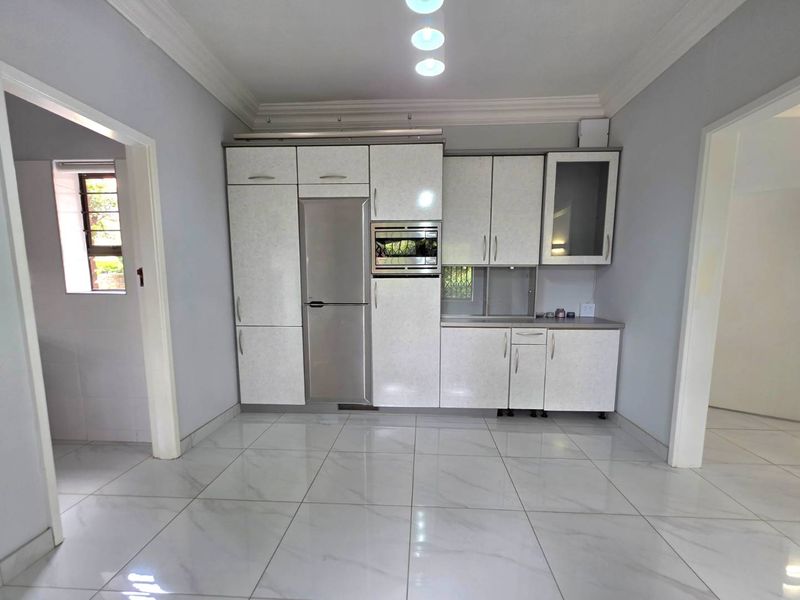 Modern Single-Level Townhouse For Sale in Gillitts! - Photo 6