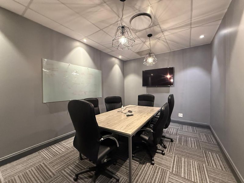 Office Space to Let – 16 Fricker Road, Illovo - Photo 4