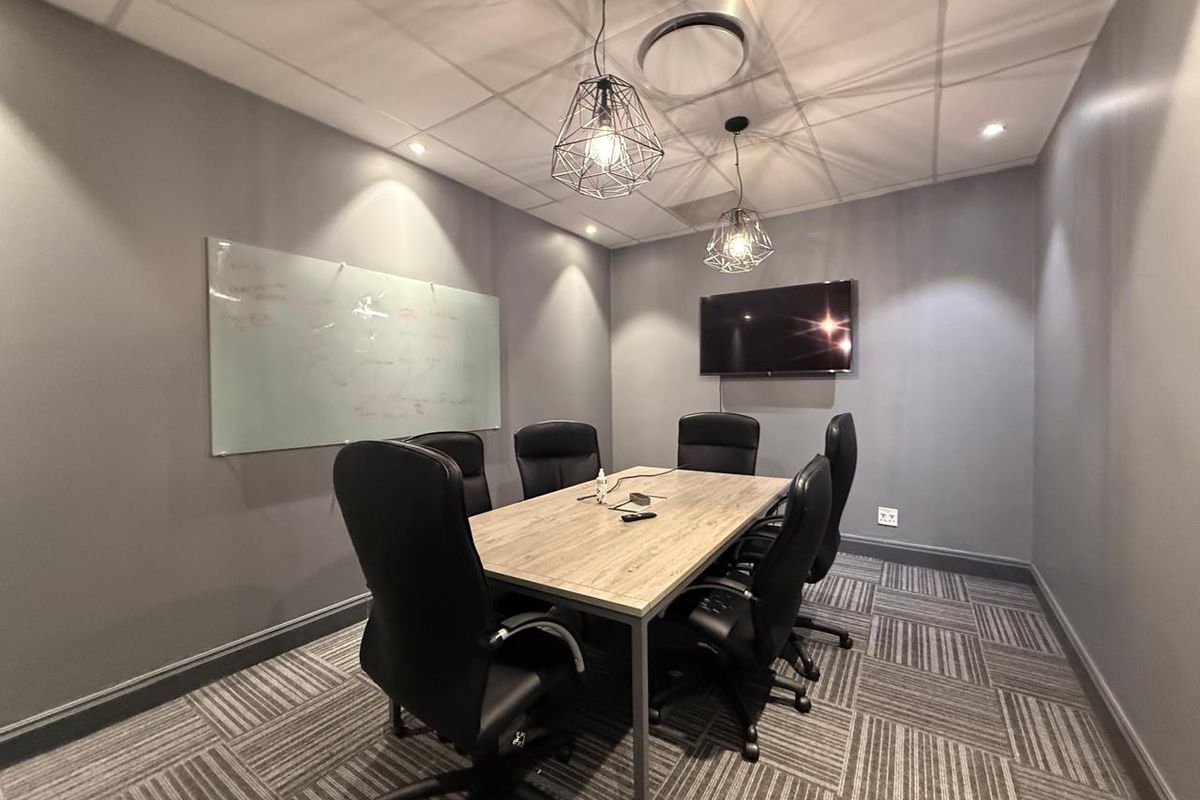Office Space to Let – 16 Fricker Road, Illovo - Photo 4