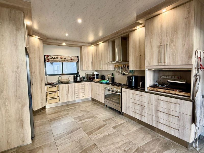 ELISENHEIM - NORTH VIEWS!!  NS 3 100 000 - Photo 3