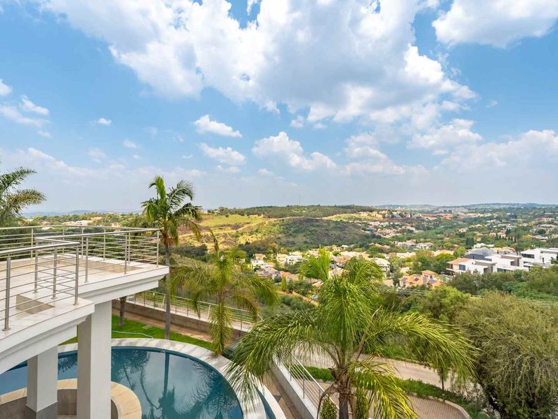 Rare 6-Bedroom Ambassadorial Residence with breathtaking views - Photo 2