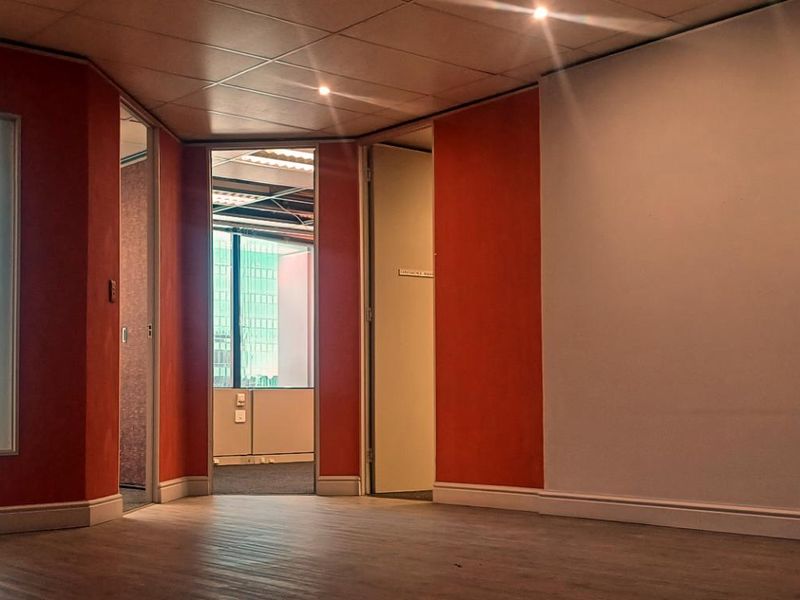 Prime Office Space Available in Cape Town's Financial Hub - Photo 5