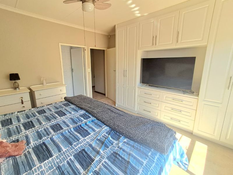 3 Bedroom Cluster for Sale in Mayberry Park - Photo 10