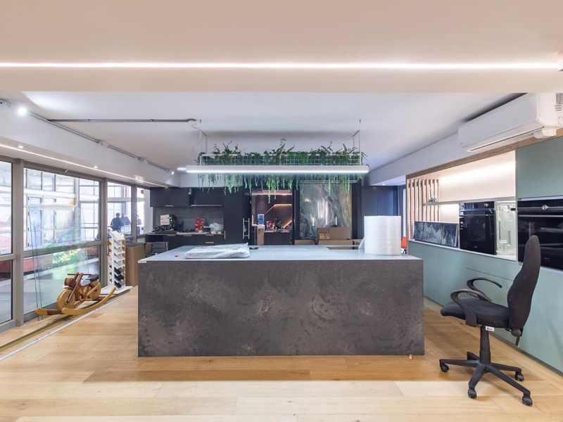 Retail/office space to let at DoubleTree by Hilton - Photo 4