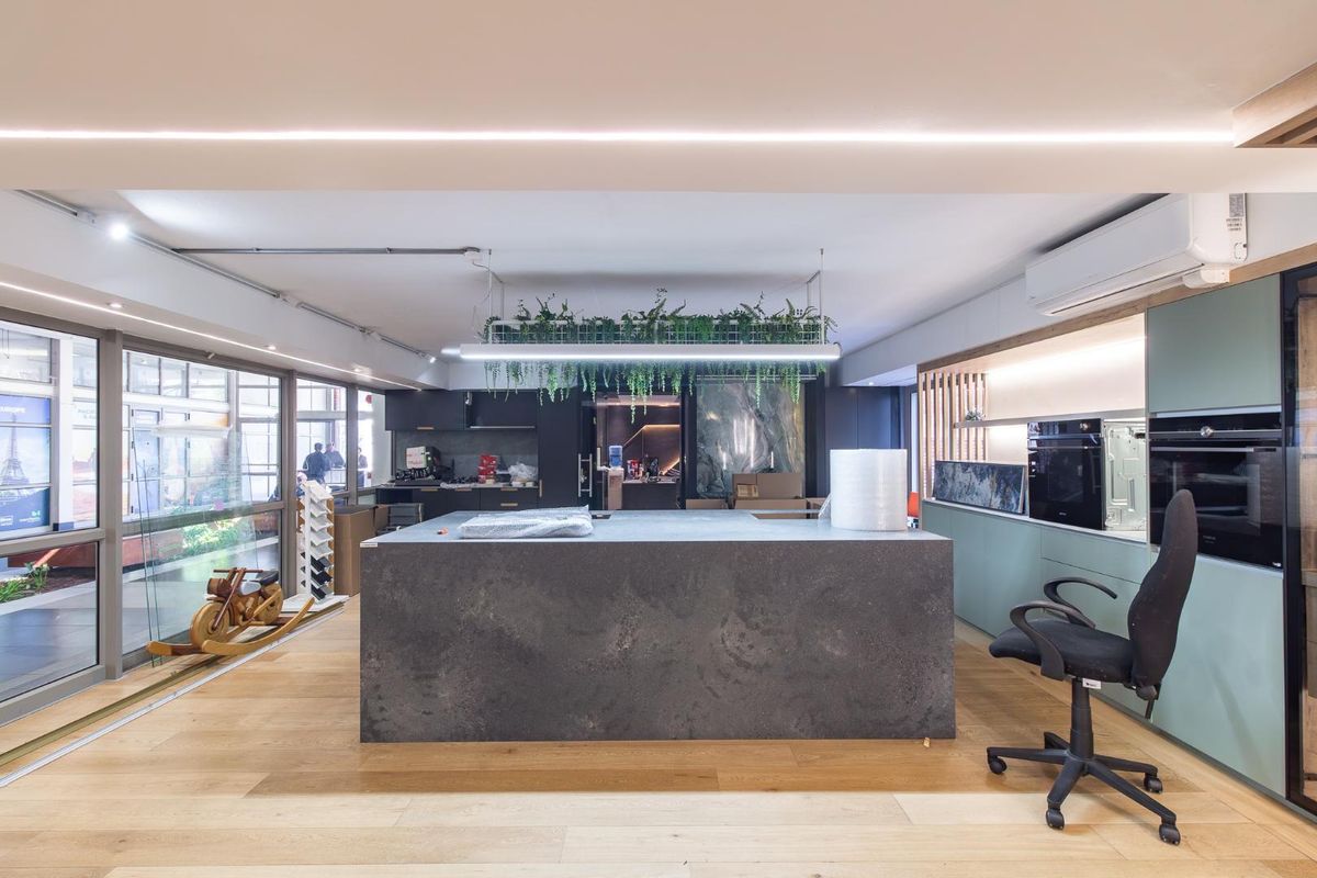 Retail/office space to let at DoubleTree by Hilton - Photo 4