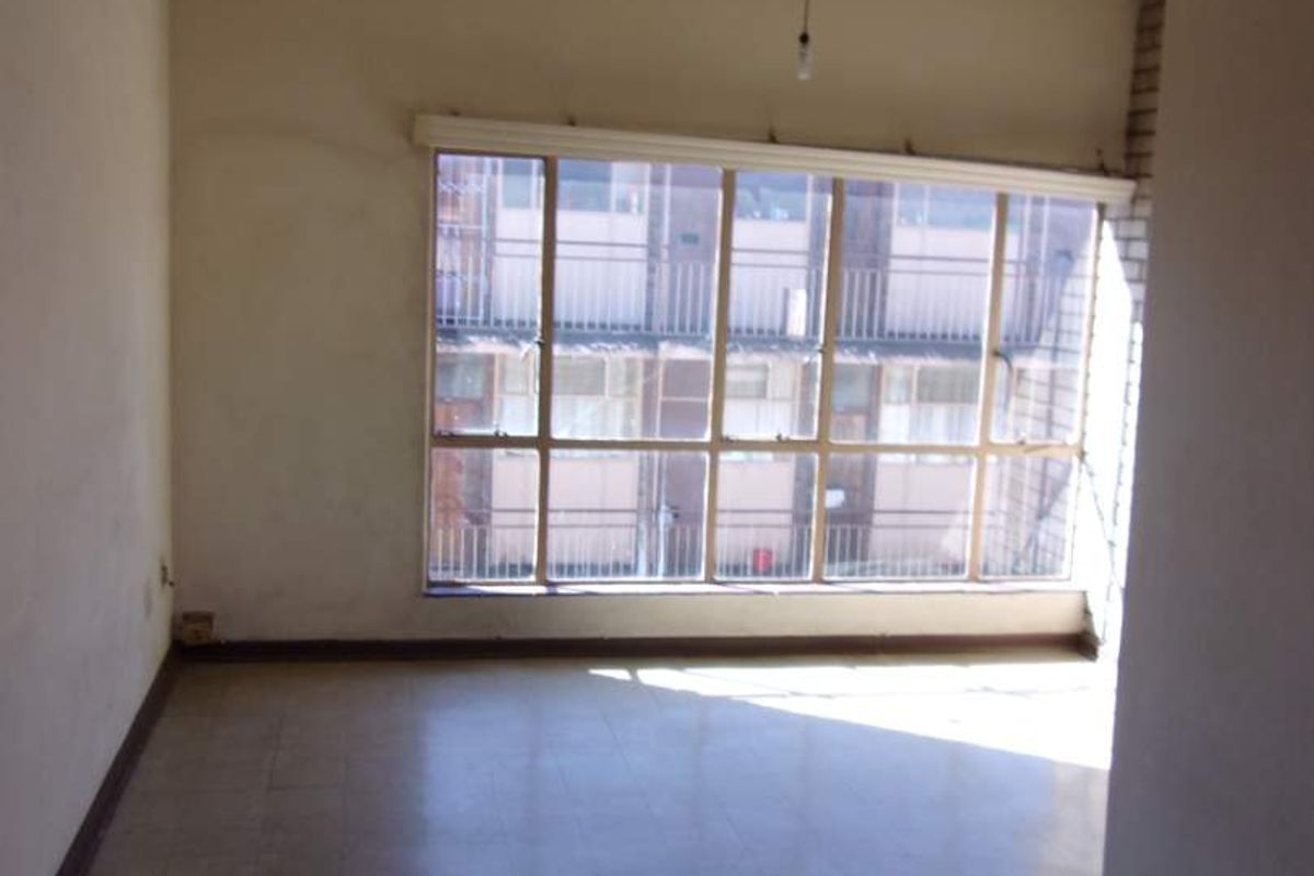 2 BEDROOM FLAT TO RENT IN PRETORIA WEST - Photo 4