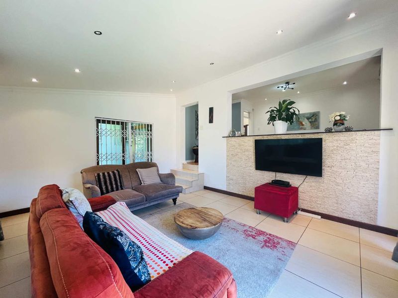 Hendra - A family home in Broadway ready for a little Love - Photo 5