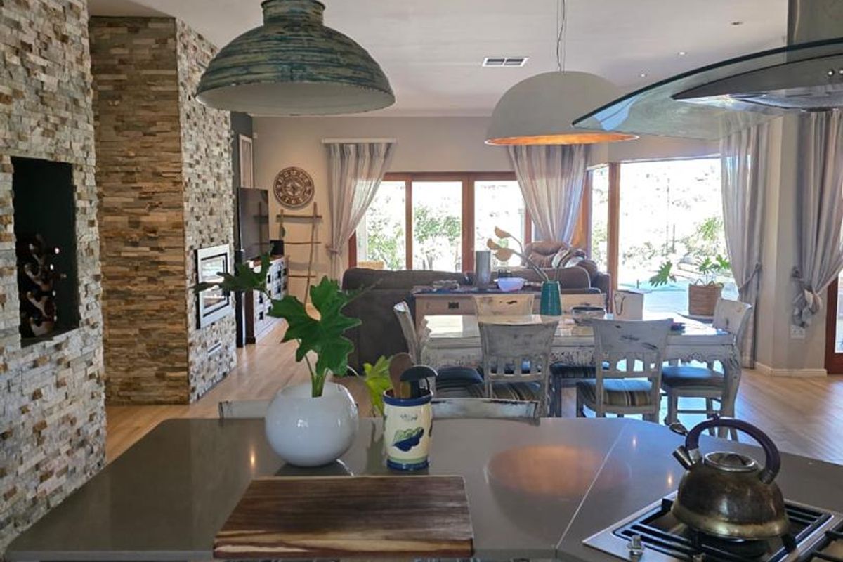 Upmarket house for sale at Finkenstein Estate - Photo 5