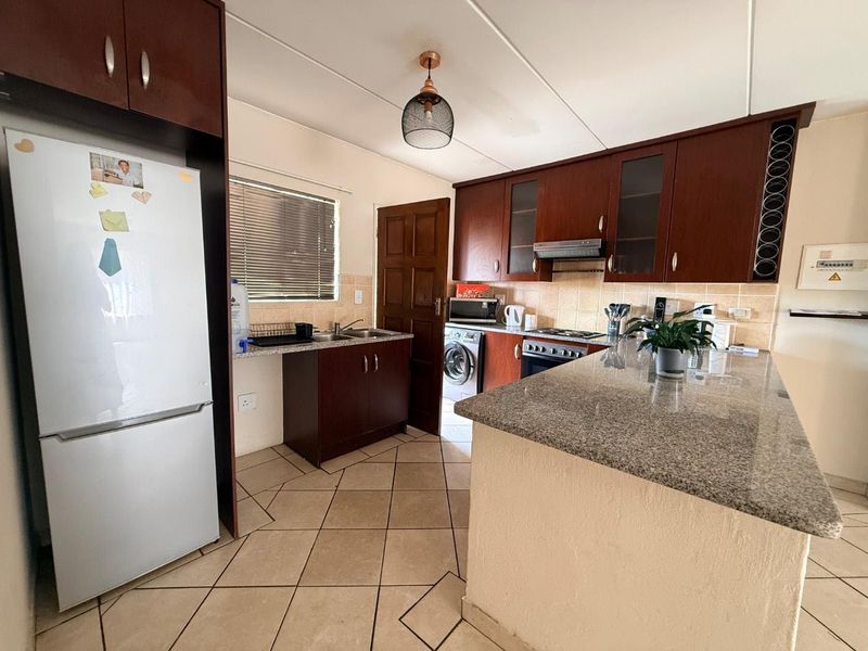 Spacious Serenity: Your Dream 2-Bedroom Awaits! - Photo 5