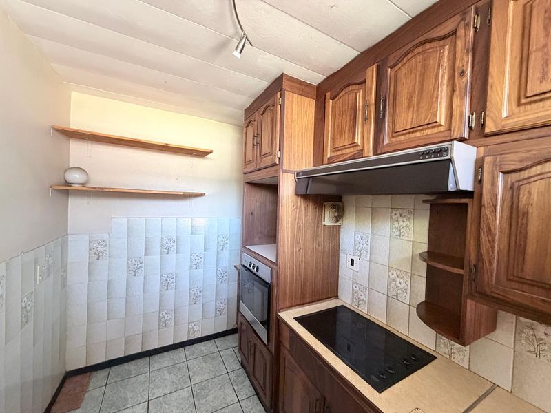 Lovely 3 bedroom duplex townhouse in a sought after suburb! - Photo 7