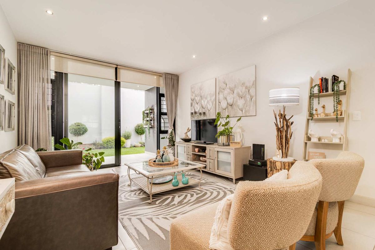 CONTEMPORARY 2 BEDROOM GARDEN APARTMENT FOR RENT IN BROADACRES - Photo 2
