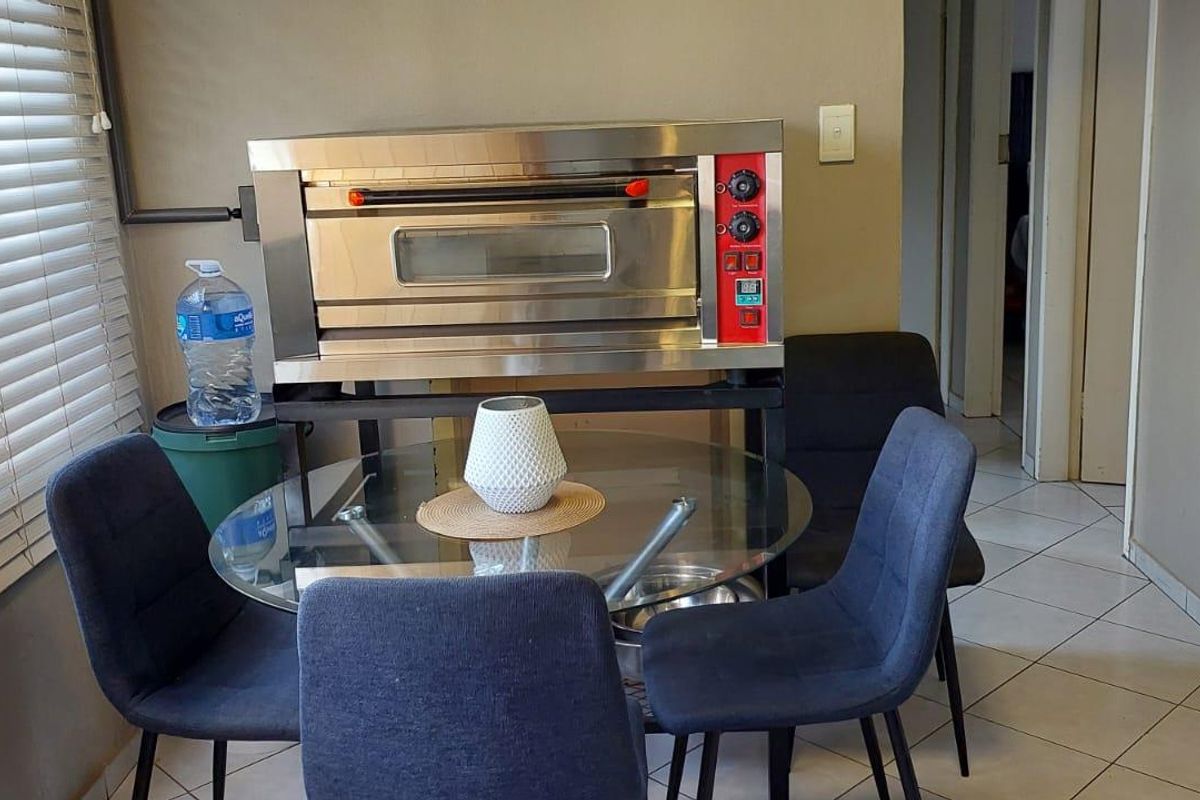 3 Bedroom House in Rosslyn - Photo 5