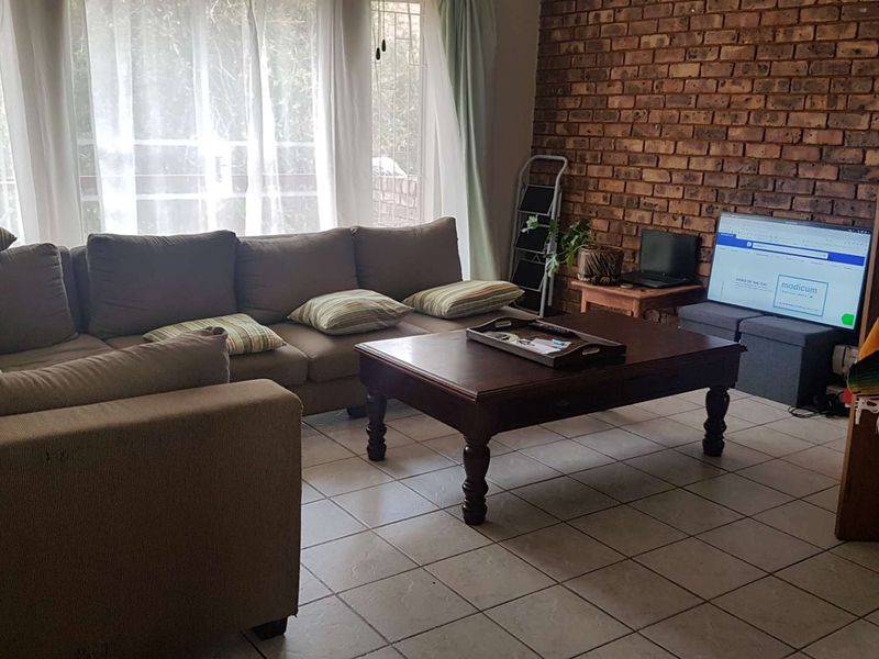 2 Bedroom apartment for sale - Photo 2