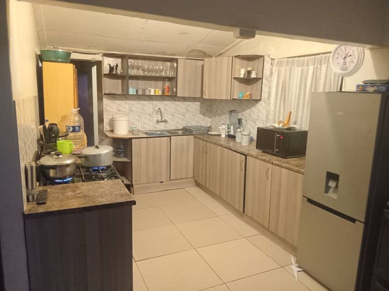 3BEDROOM HOUSE FOR SALE - Photo 5