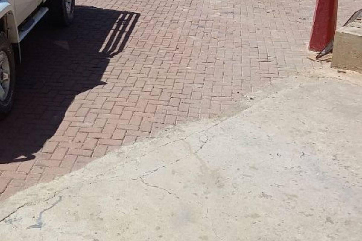 Large warehouse building for Sale-Lafrenz - Photo 5