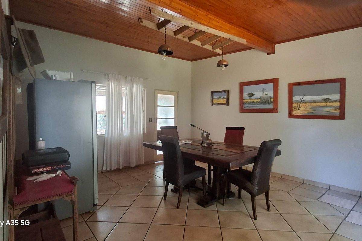 Discover Farm Life: 8.5-Hectare Gem in Vastfontein Awaits! - Photo 5