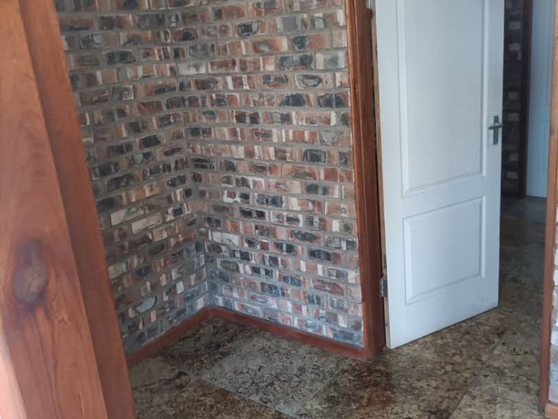 For sale - Versatile Land with Office – Perfect for Investors & Developers - Photo 10
