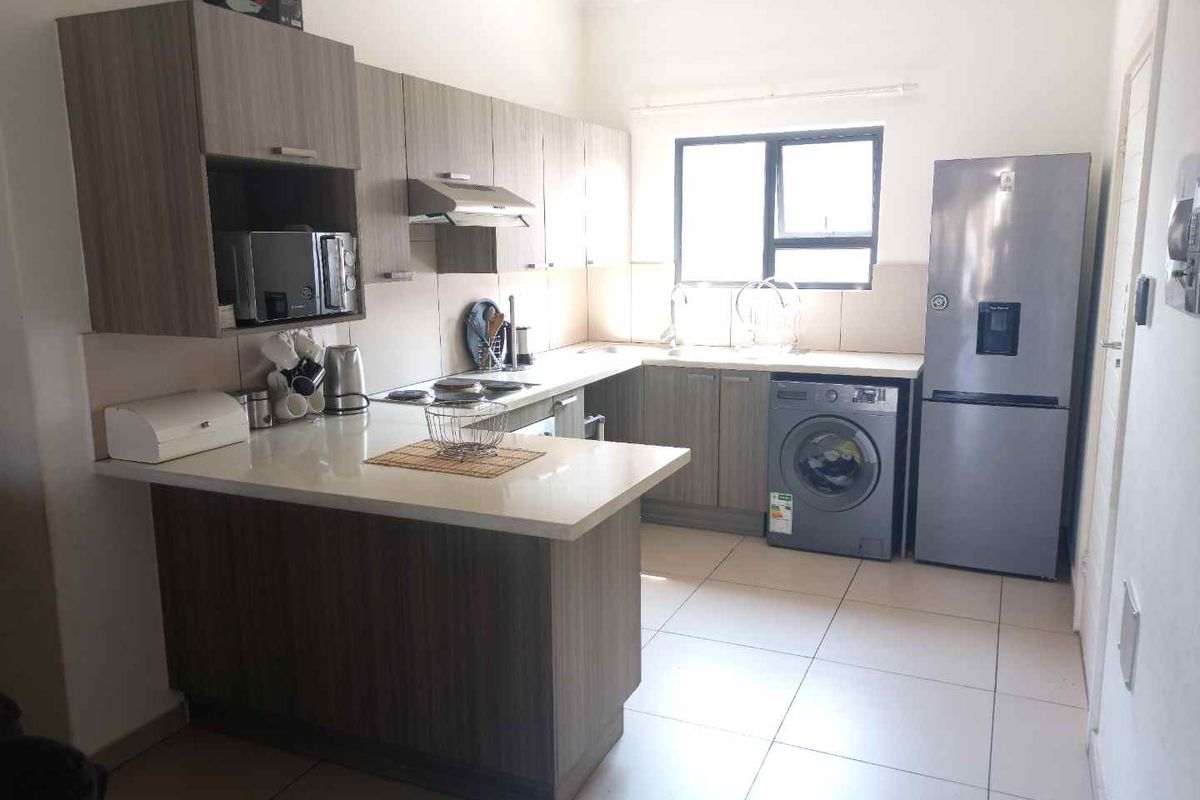 MODERN 2-BEDROOM APARTMENT FOR SALE – LILIANTON, BOKSBURG - Photo 4