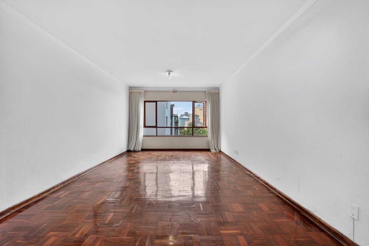 BEACHFRONT LIVING IN THE HEART OF SEA POINT - Photo 3