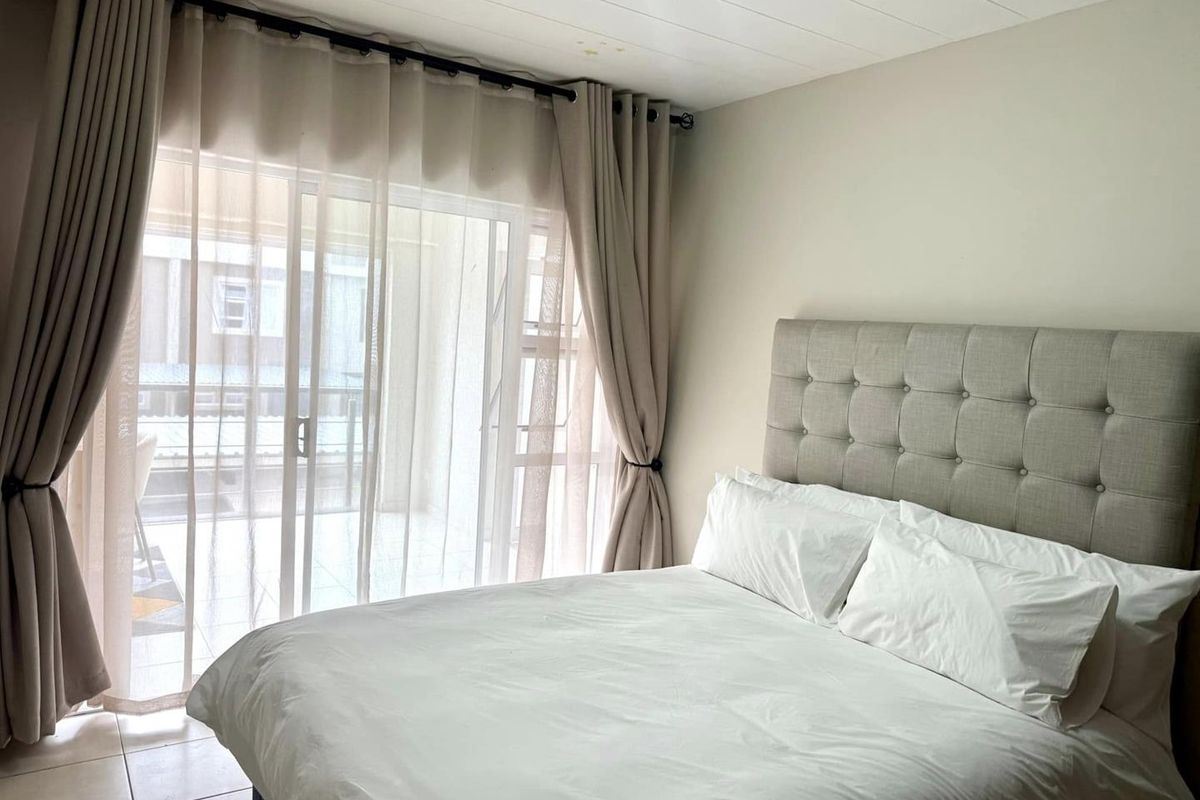 Fully Furnished 2 Bedroom Townhouse To Let in Kleine Kuppe - Photo 5