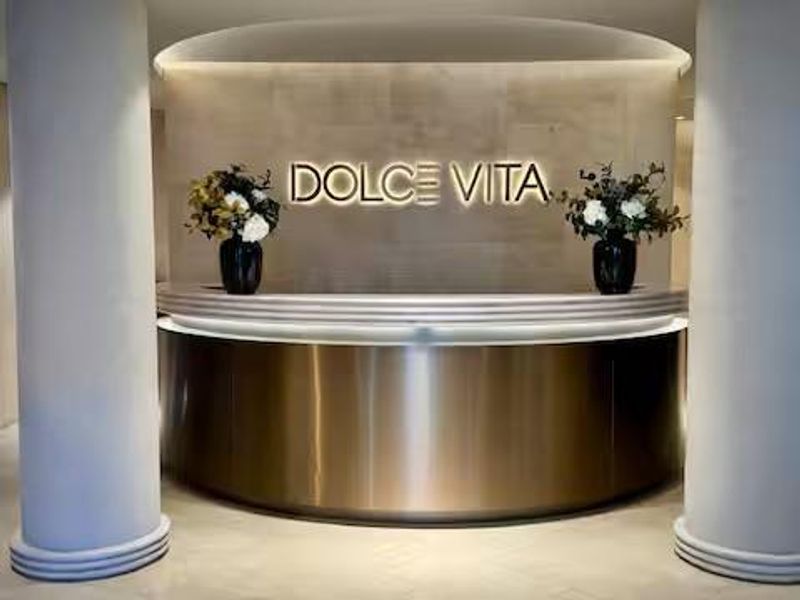 Dolce Lux Safari Suite - Photo 6