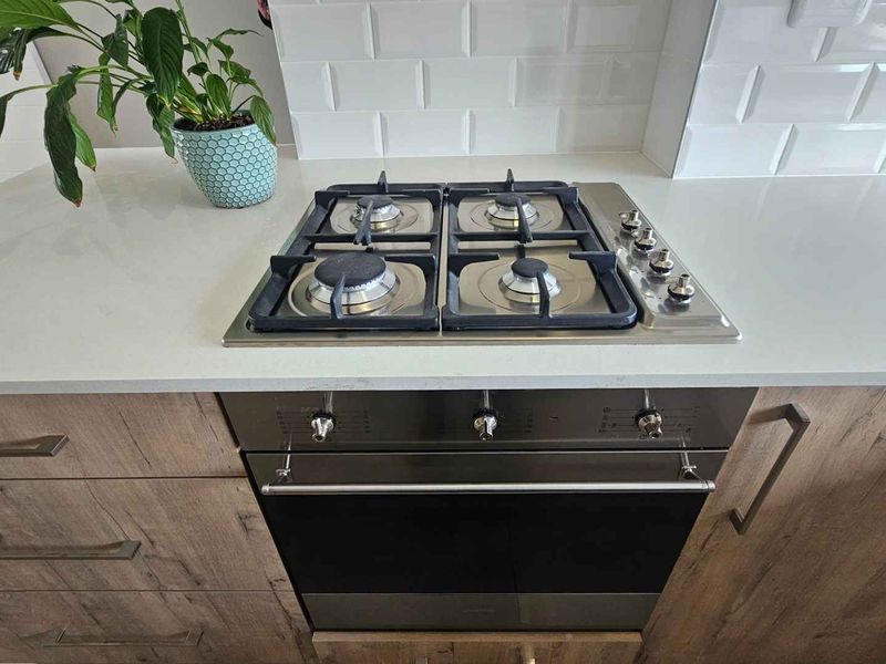 MODERN 2 BEDROOM APARTMENT, HARTENBOS - Photo 5