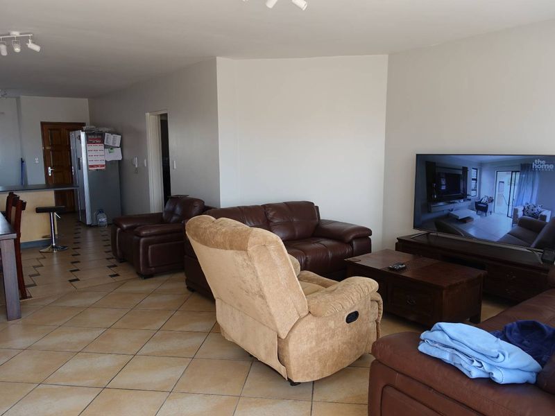 SPACIOUS APARTMENT WITH LARGE BALCONY - Photo 8