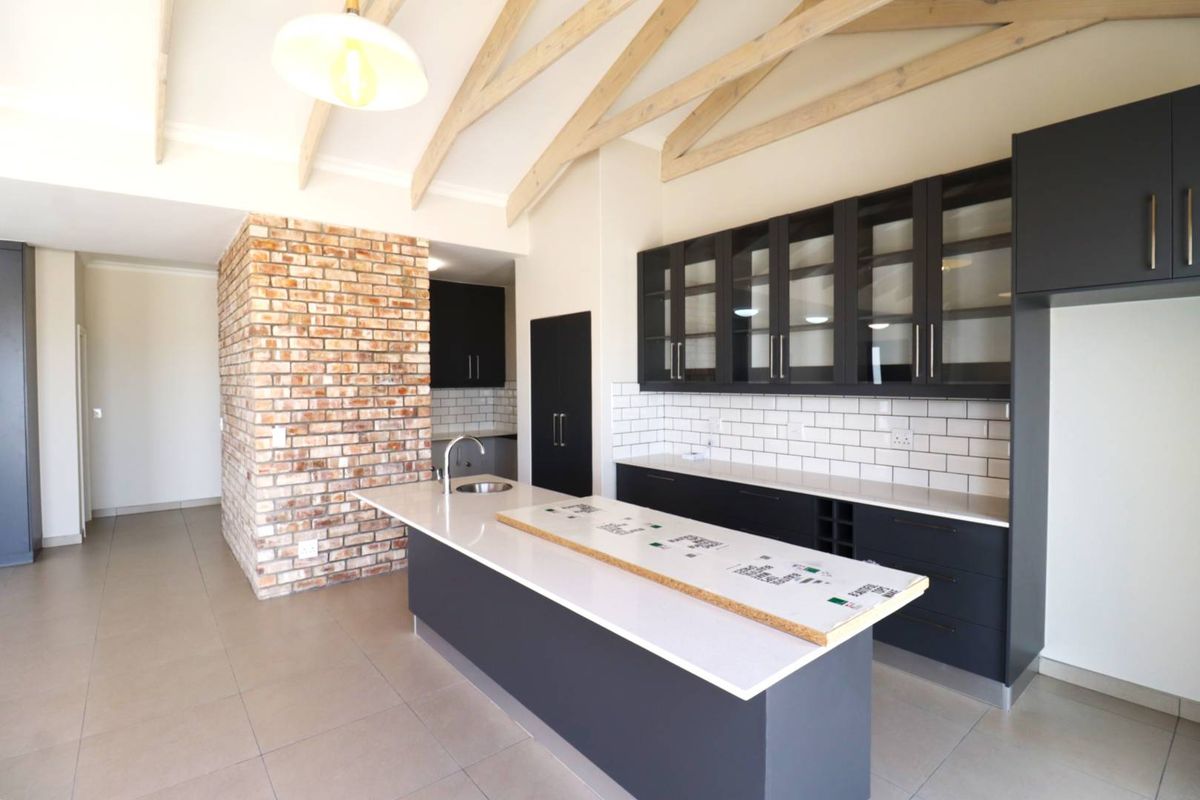 Newly Built 3-Bedroom 3 Bathroom House for Sale in Swakopmund Namibia - Photo 5