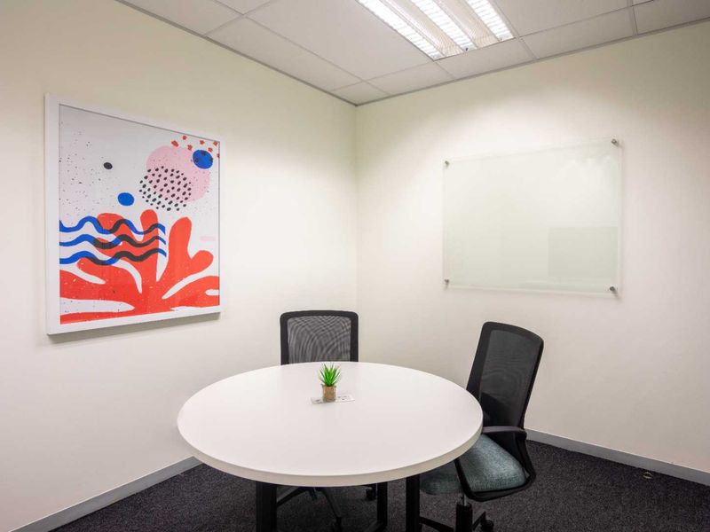 All-inclusive access to professional office space for 1 person in Regus Waterfall City - Photo 6