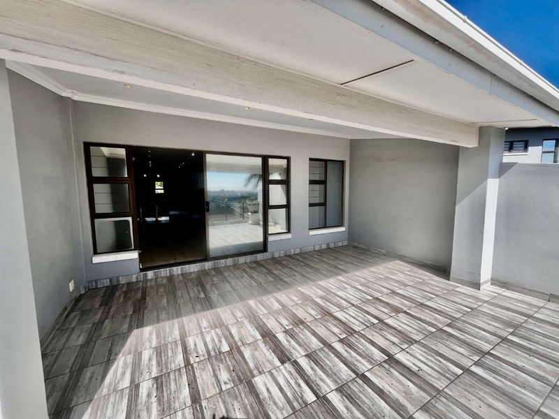 HENDRA - 3 BEDROOM SIMPLEX WITH STUNNING VIEWS - Photo 2