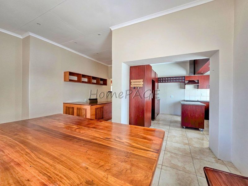 Omaruru:  Very neat 4 Bedr Home close to Town Centre is for Sale - Photo 7