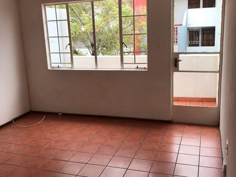 Groenkloof, 2 Bedroom for sale - Photo 5