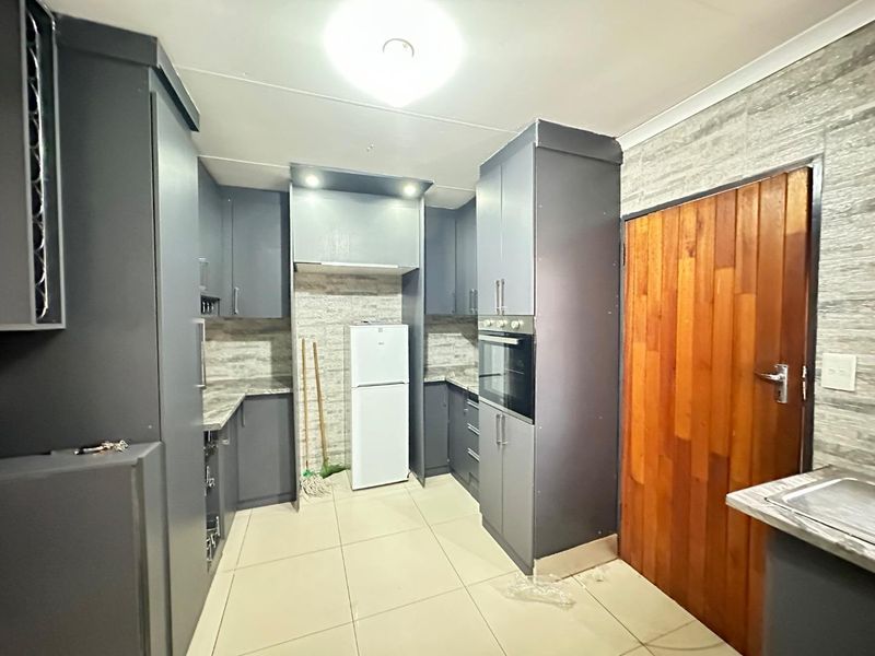 2-Bedroom House for Rent – Lotus Gardens Ext 2 - Photo 7