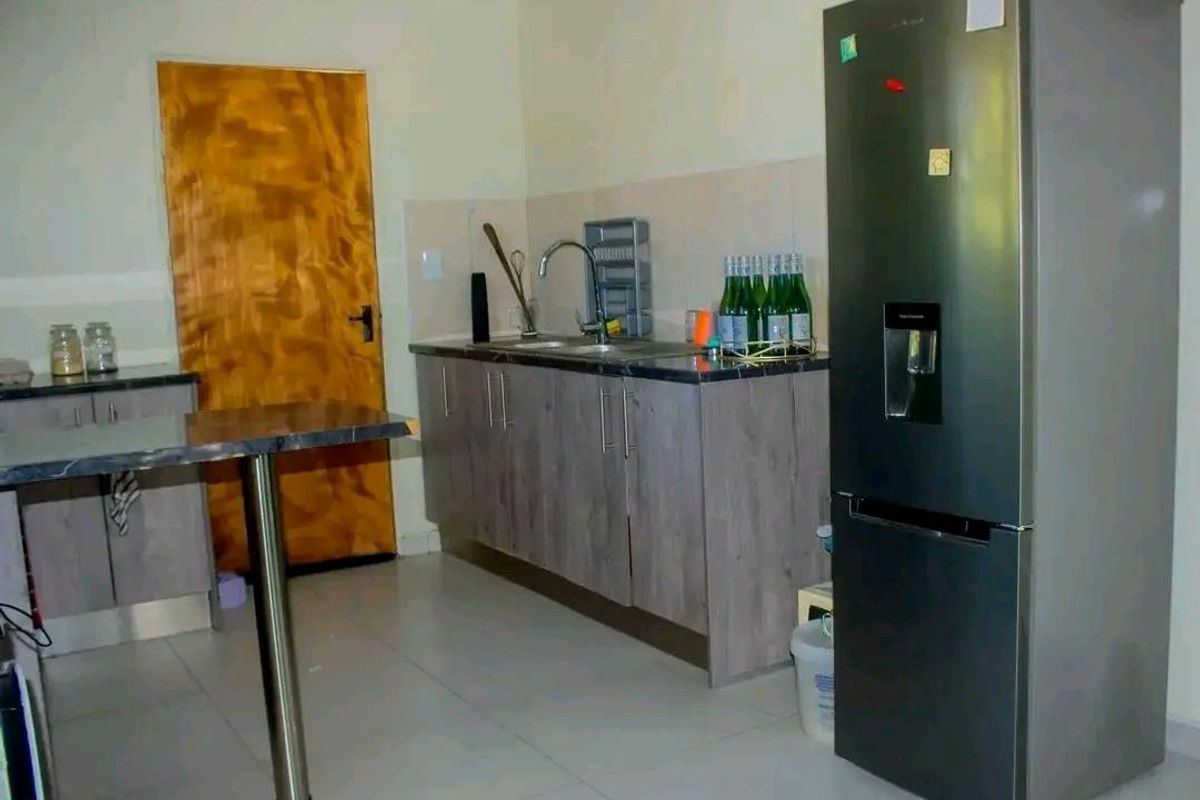 🏡 House for Sale in Ekuku, Oshakati – N$700,000 (Cost Exclusive) - Photo 4